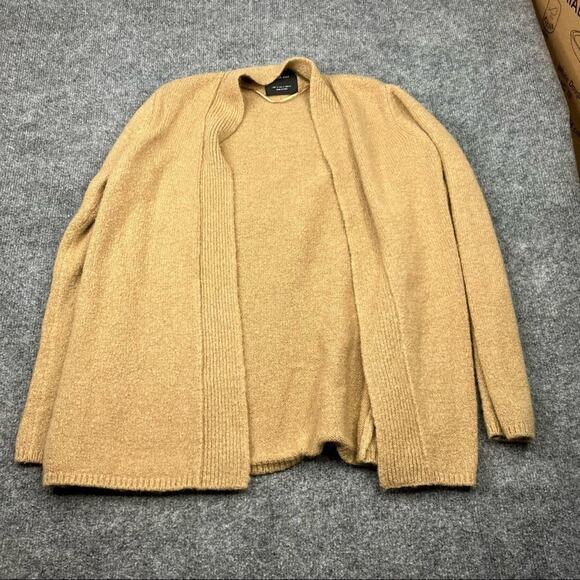 Zara Sweaters - Zara Women knit Tan Knit Cardigan Size‎ Small